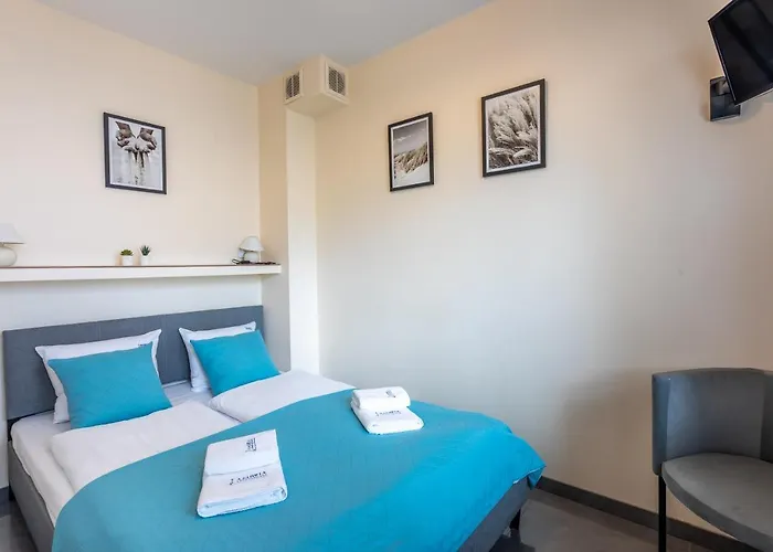 Ambria Rose シフィノウイシチェ